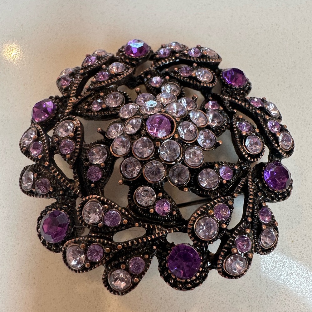 Vintage Brooch Purple Amethyst Color Glass Rhinestones